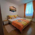 Domacija Za Robom * Cerkno