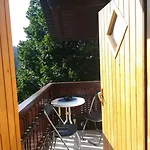 Apartma Domacija Za Robom *