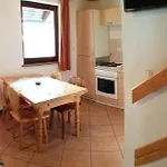Domacija Za Robom Apartament Cerkno