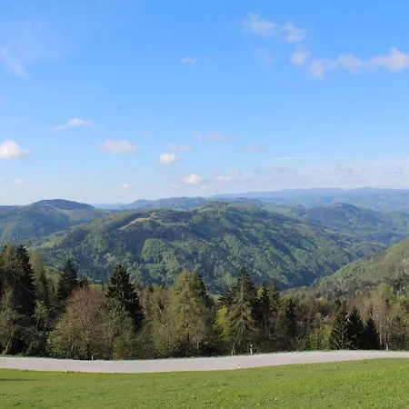 Domacija Za Robom
