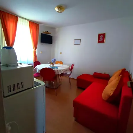 Apartment Domacija Za Robom