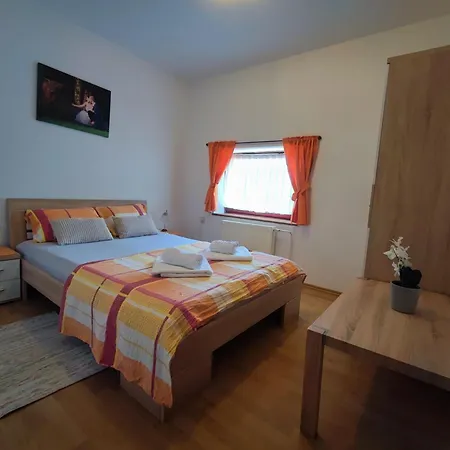 Domacija Za Robom Apartment *