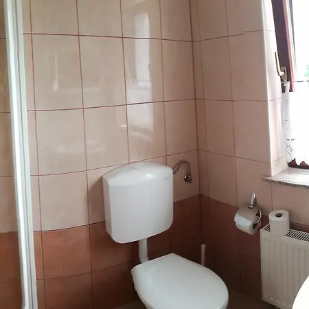 Domacija Za Robom